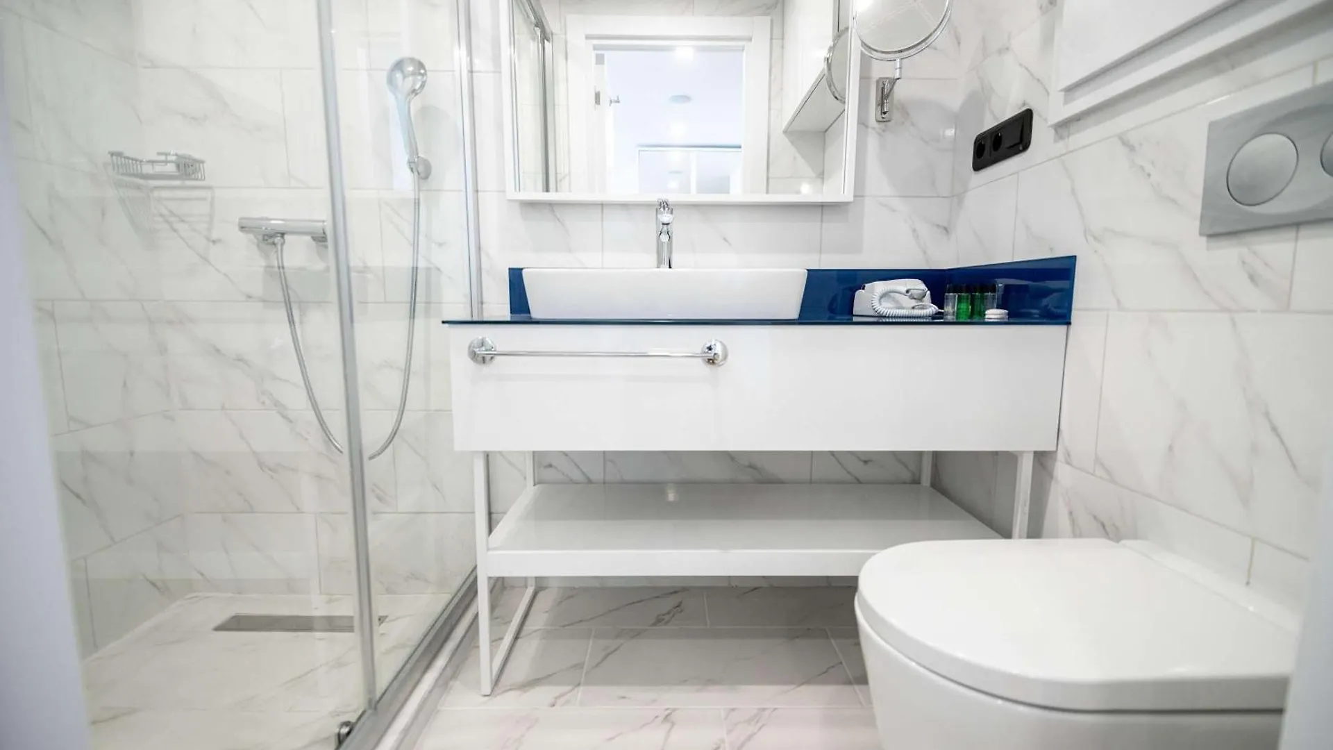 Incredible Views 2-Apt Combo In Batumi - By Wehost Apartment